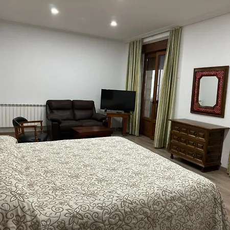 Hostal Aribel Longinos-2
